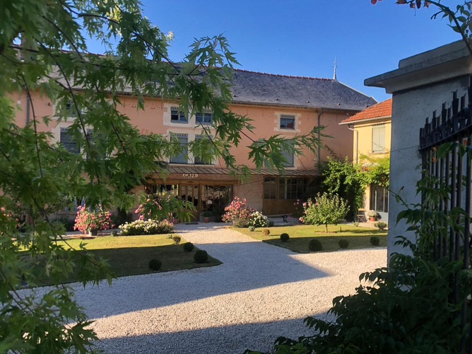 Domaine Hotel De France Cunfin Extérieur photo
